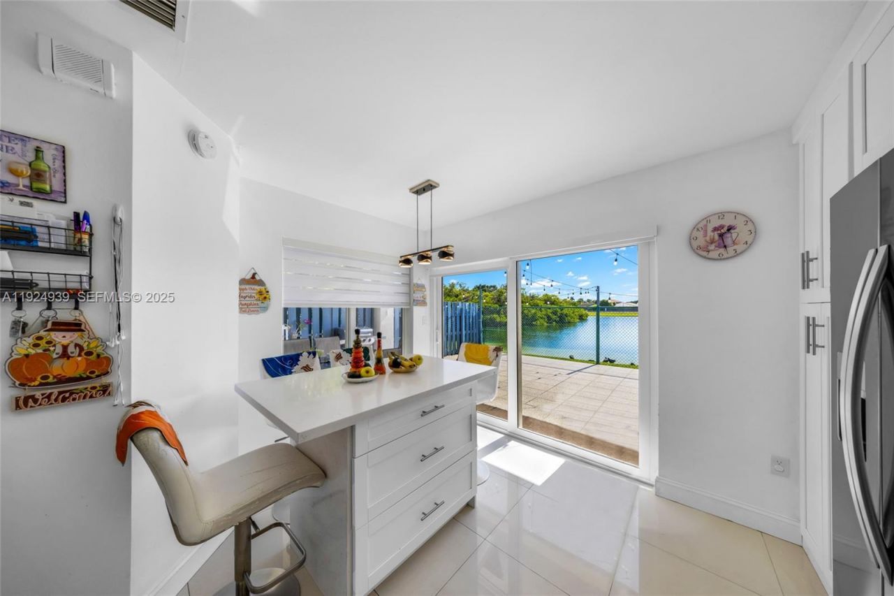 16236 SW 75th St, Miami, FL 33193 Photo