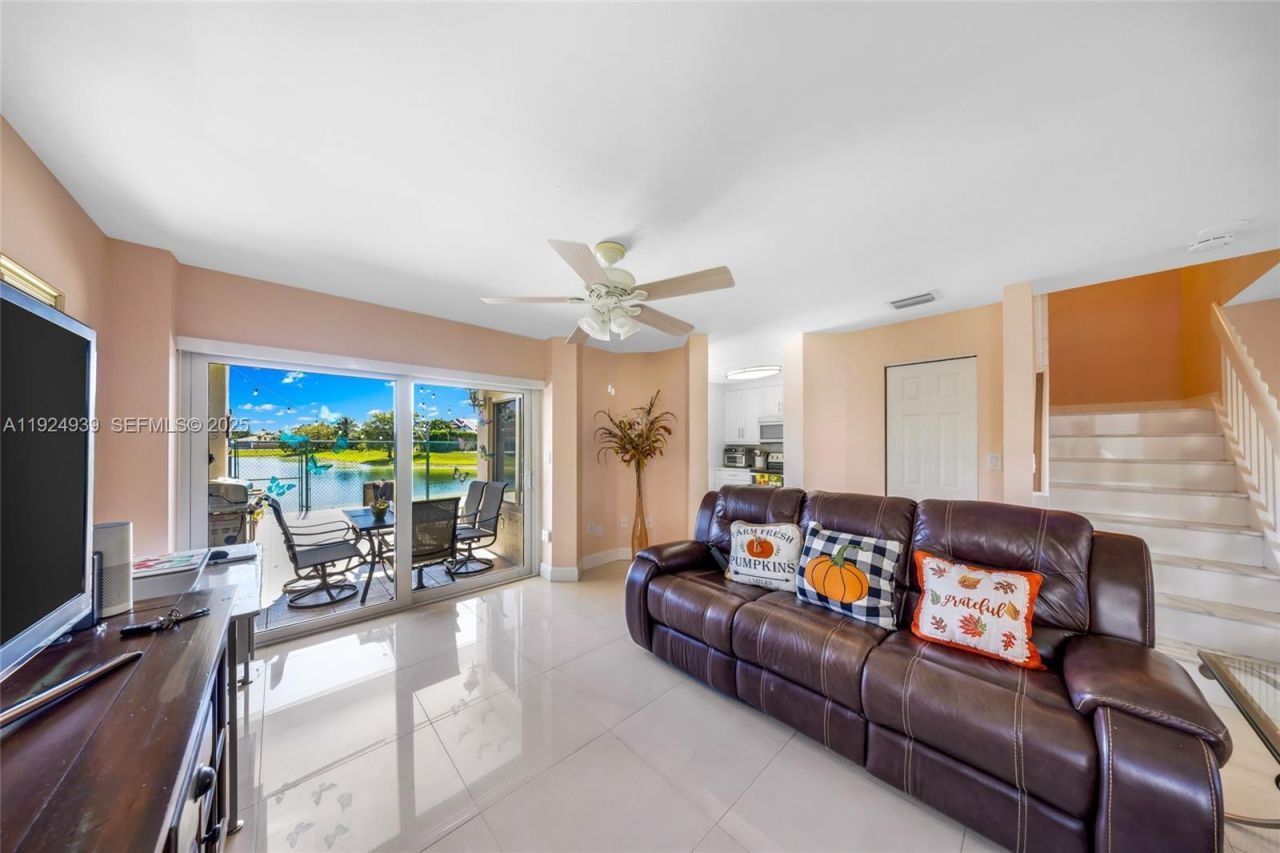 16236 SW 75th St, Miami, FL 33193 Photo