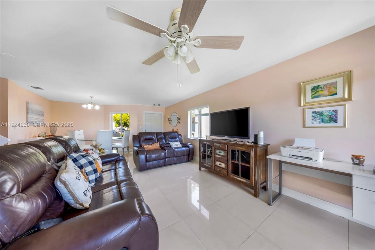 16236 SW 75th St, Miami, FL 33193 Photo