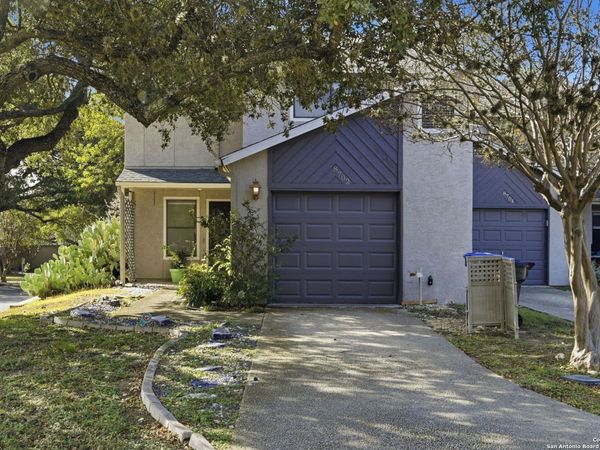 8702 Stream Cir, San Antonio, TX 78250