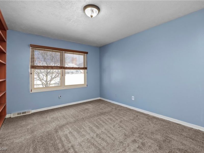 3034 Mabel Court, Cleveland, OH 44113 Photo 7