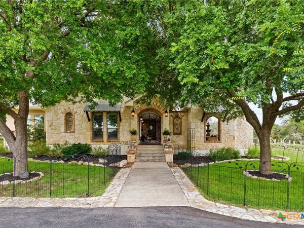 204 Kendall Jackson , Comfort, TX 78013