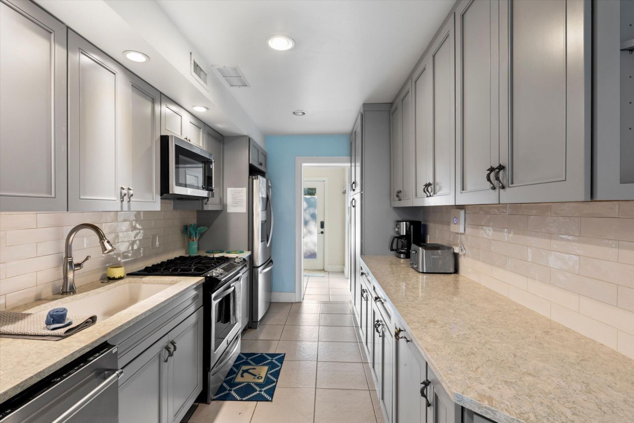 293 96th Street Ocean, Marathon, FL 33050 Photo