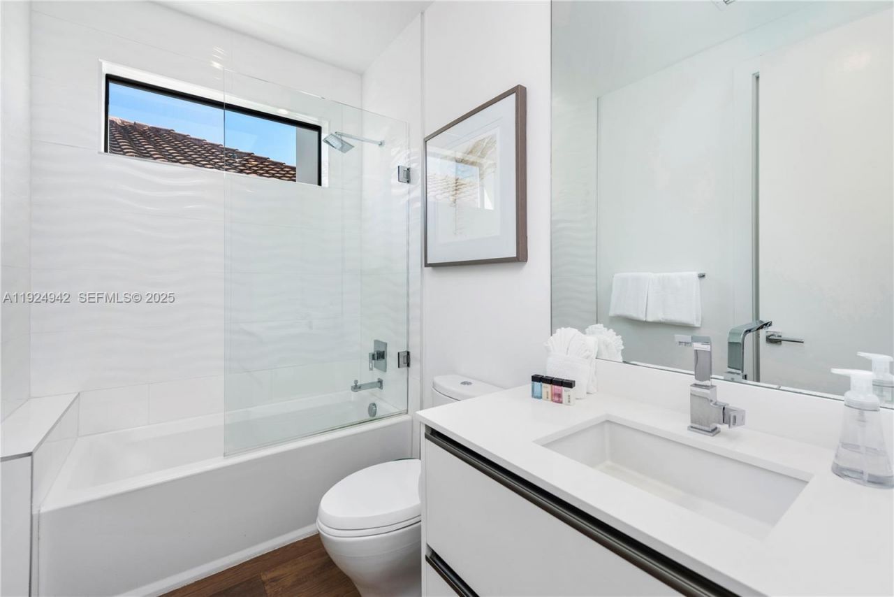 310 SE 11th Ave, Fort Lauderdale, FL 33301 Photo