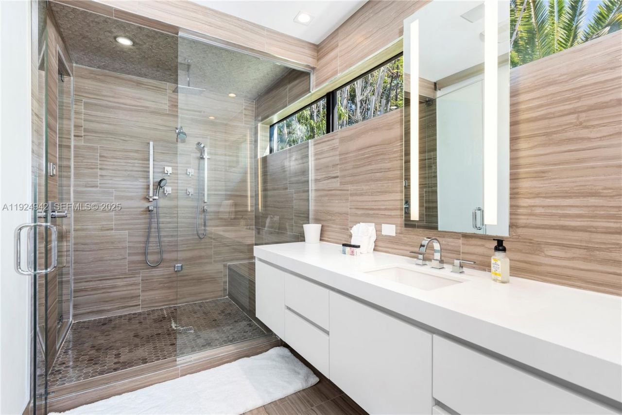 310 SE 11th Ave, Fort Lauderdale, FL 33301 Photo