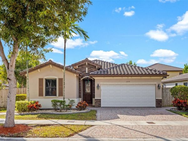 15154 SW 118th St, Miami, FL 33196