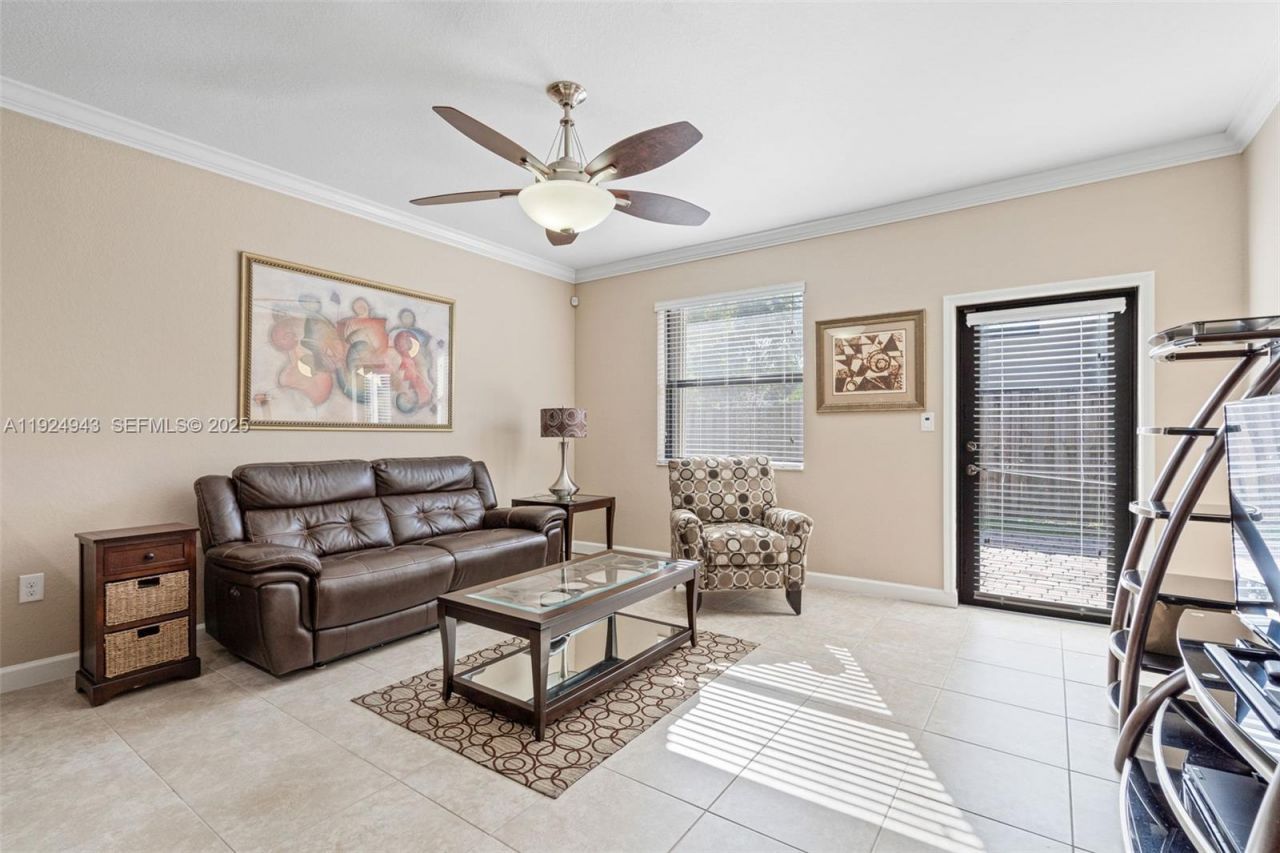 15154 SW 118th St, Miami, FL 33196 Photo