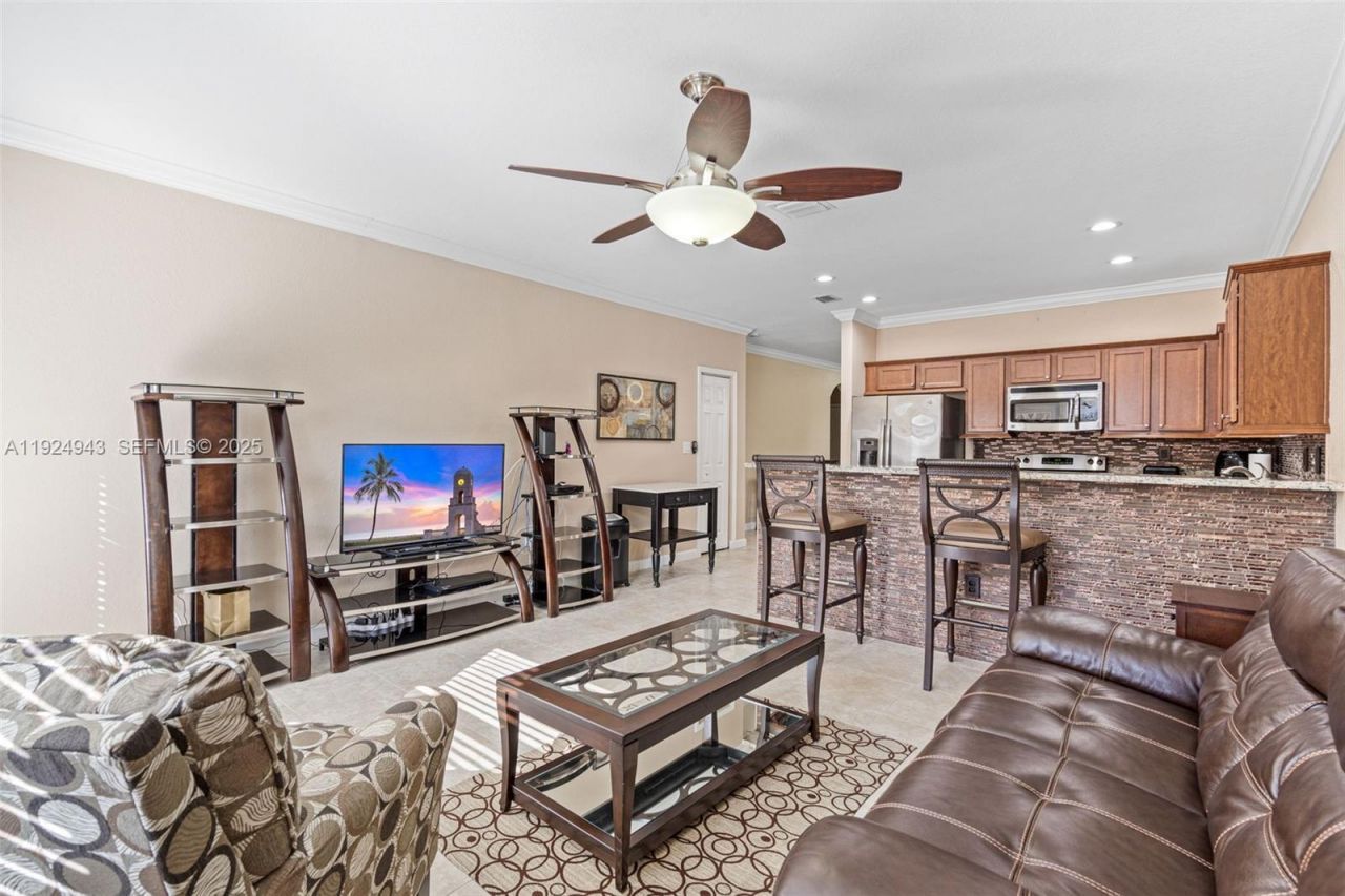 15154 SW 118th St, Miami, FL 33196 Photo