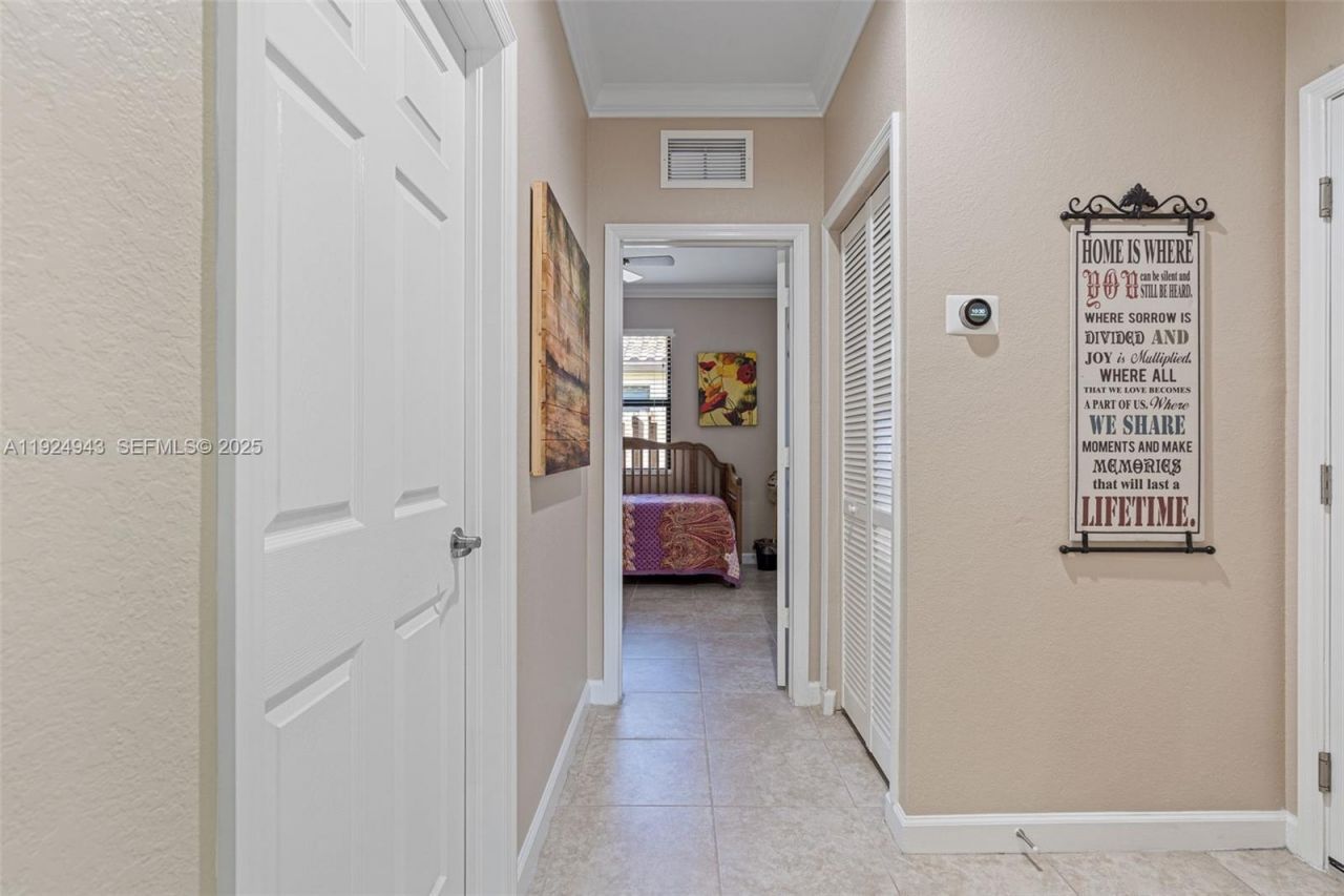 15154 SW 118th St, Miami, FL 33196 Photo