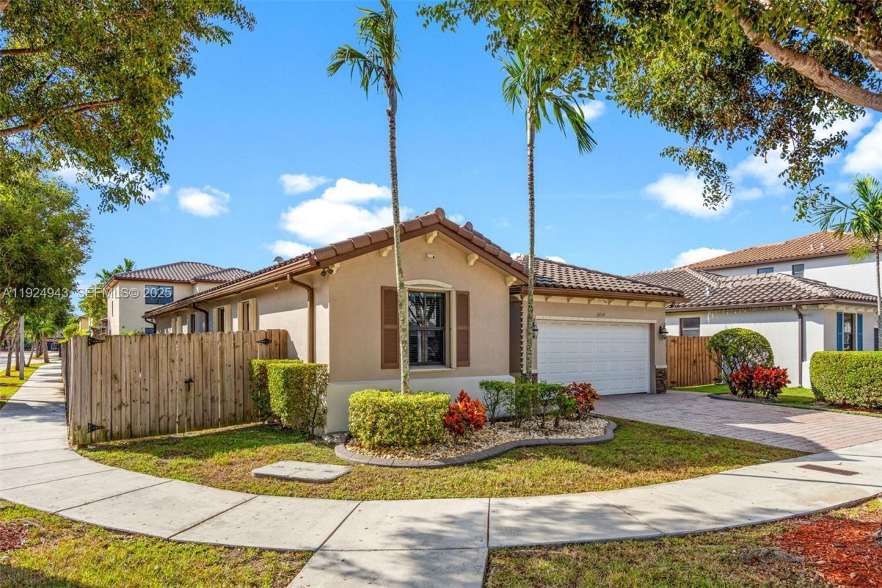 15154 SW 118th St, Miami, FL 33196 Photo