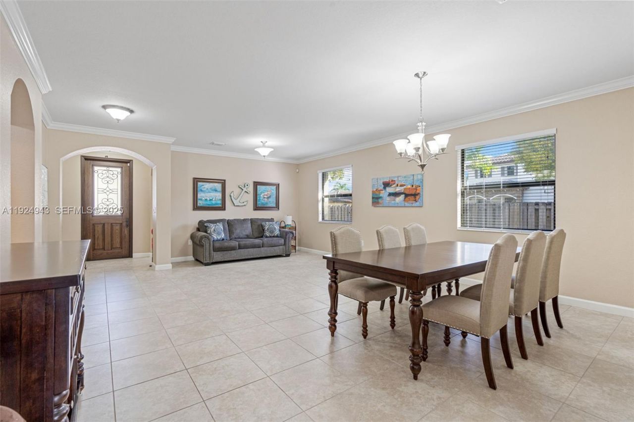 15154 SW 118th St, Miami, FL 33196 Photo