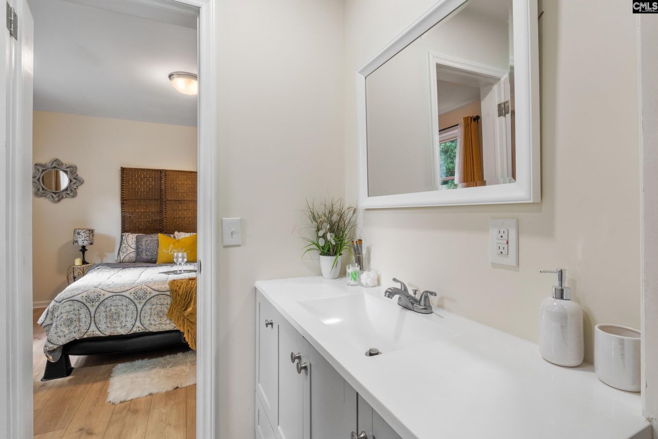 504 Lakeside Photo 18