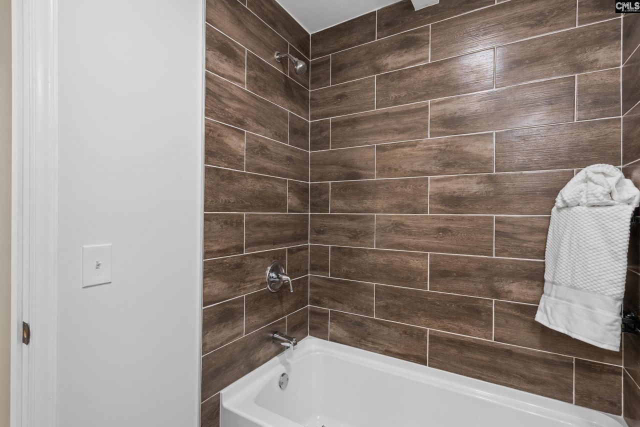 504 Lakeside Photo 20