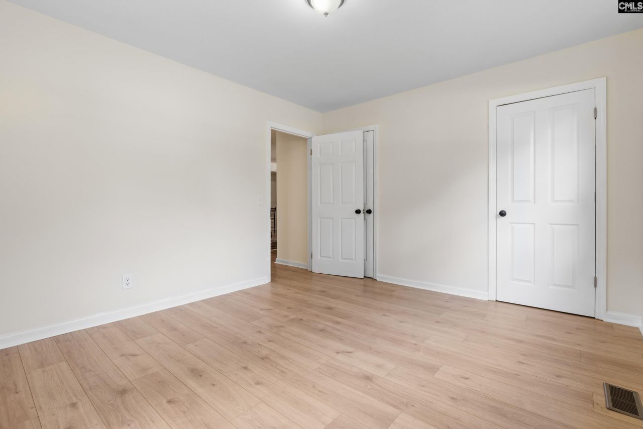 504 Lakeside Photo 27