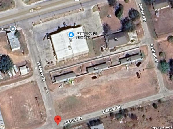 201 E Front, Runge, TX 78151