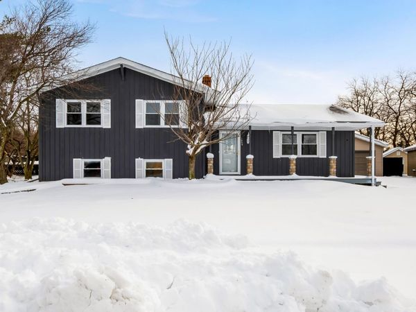 1949 Terri Lane, Schererville, IN 46375