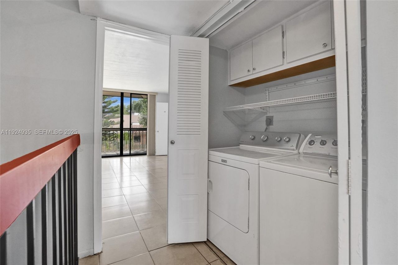 20607 NE 7th Ct, Miami, FL 33179 Photo