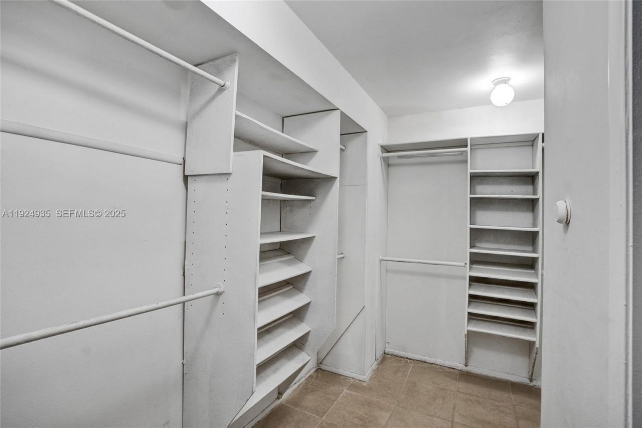 20607 NE 7th Ct, Miami, FL 33179 Photo