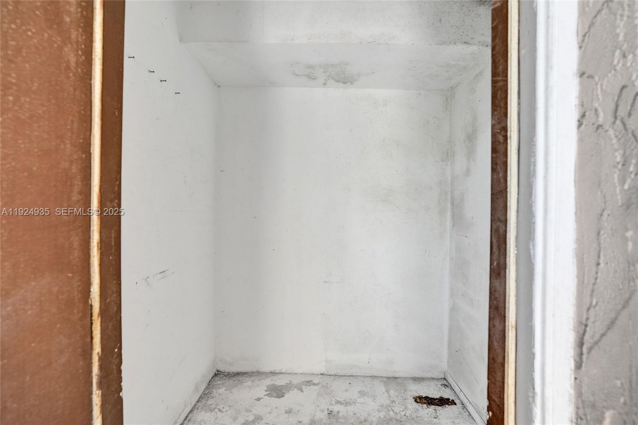 20607 NE 7th Ct, Miami, FL 33179 Photo