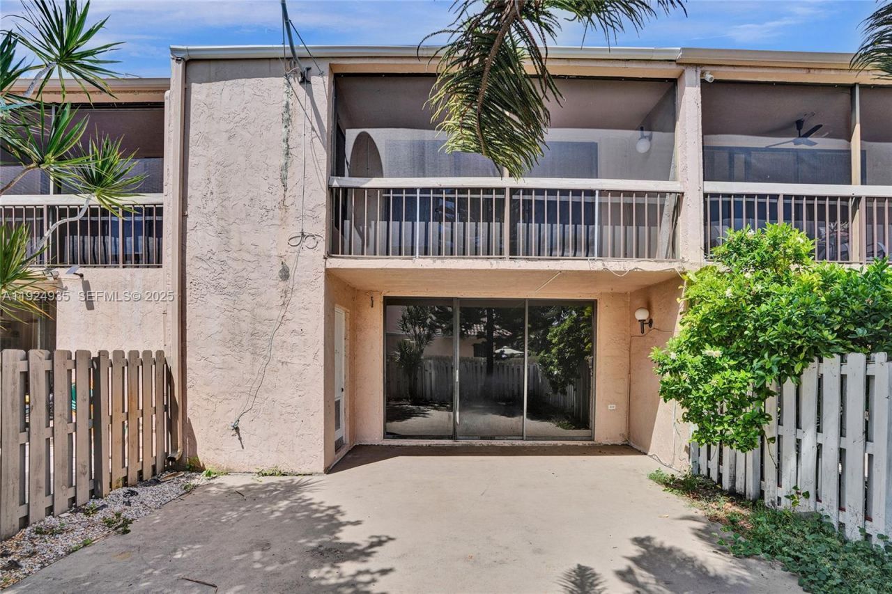 20607 NE 7th Ct, Miami, FL 33179 Photo