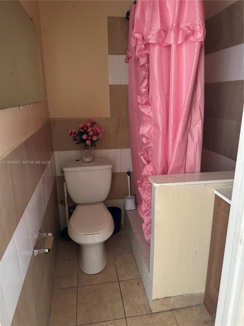 3491 NW 33rd Ct, Lauderdale Lakes, FL 33309 Photo