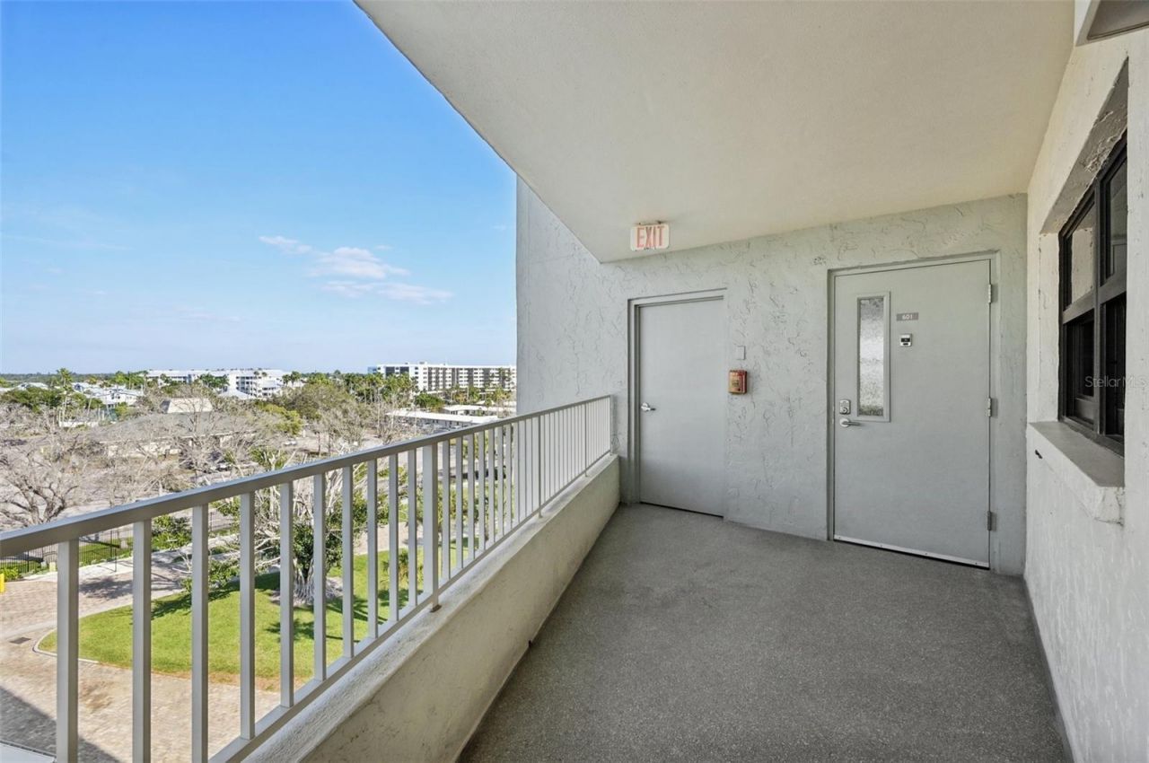 5770 Midnight Pass Road, Unit C601, Sarasota, FL 34242 Photo