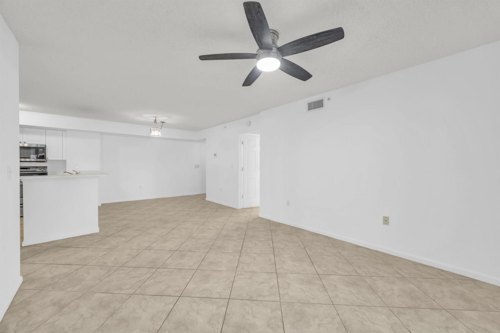 242 Village Boulevard, Unit 2110, Tequesta, FL 33469 Photo