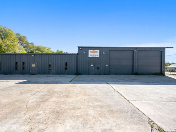 4714 S Zarzamora, San Antonio, TX 78211