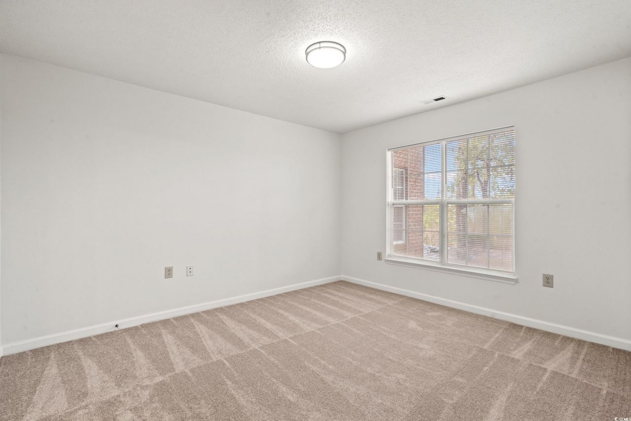 4239 Villas Dr. Photo 10