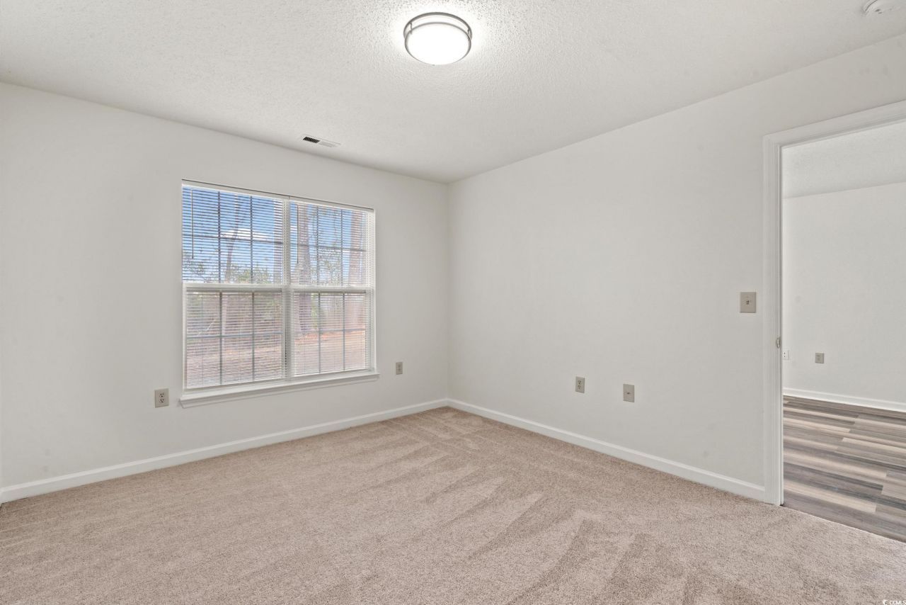 4239 Villas Dr. Photo 12