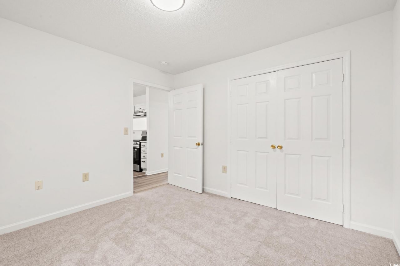 4239 Villas Dr. Photo 13