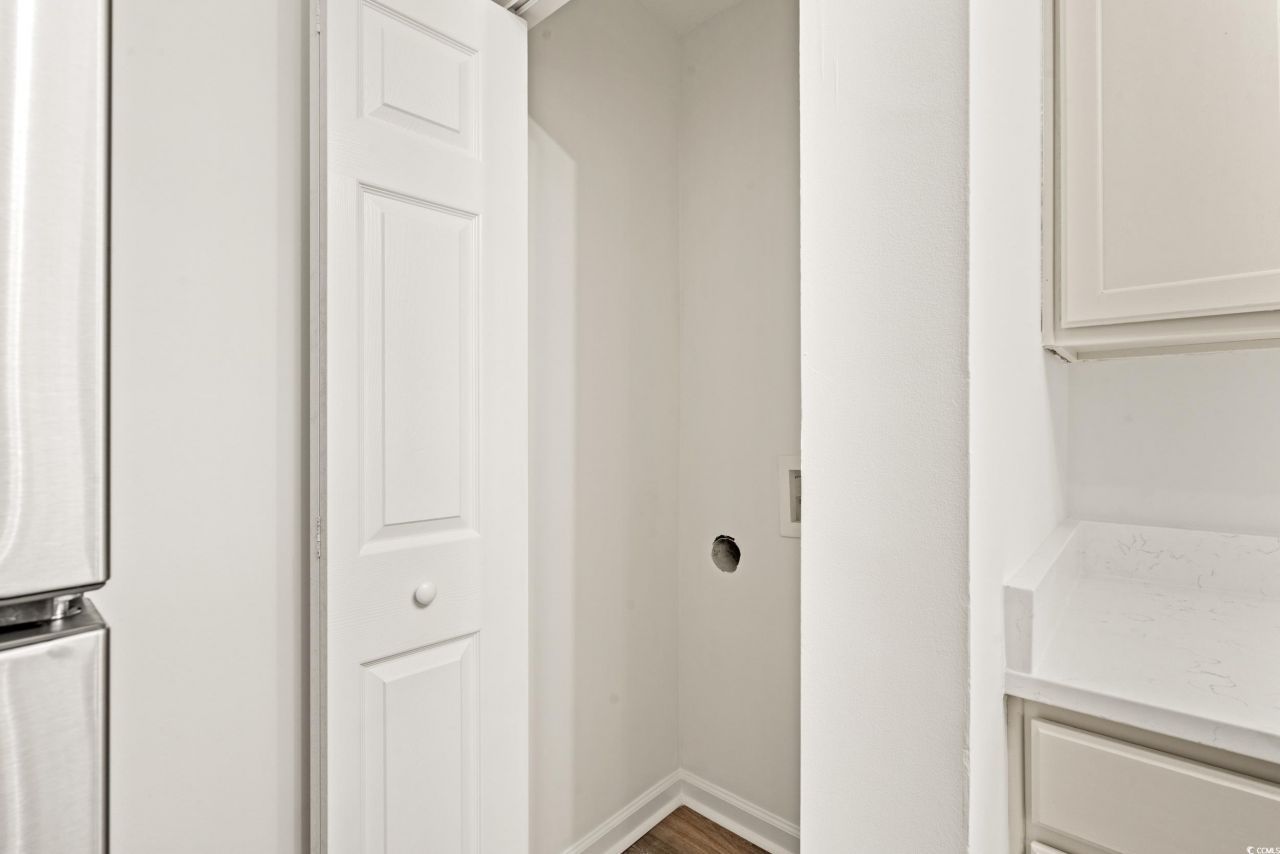 4239 Villas Dr. Photo 18