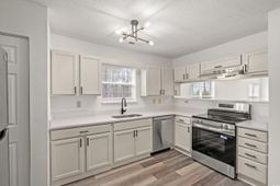 4239 Villas Dr. photo 4