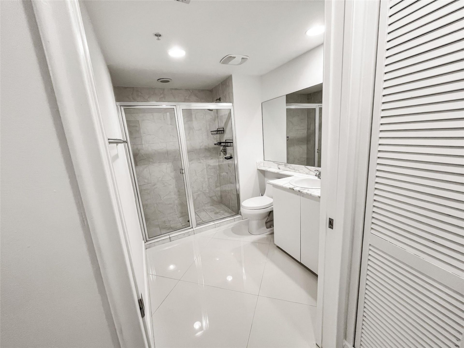 2775 NE 187th Street, Unit 627, Miami, FL 33180 Photo