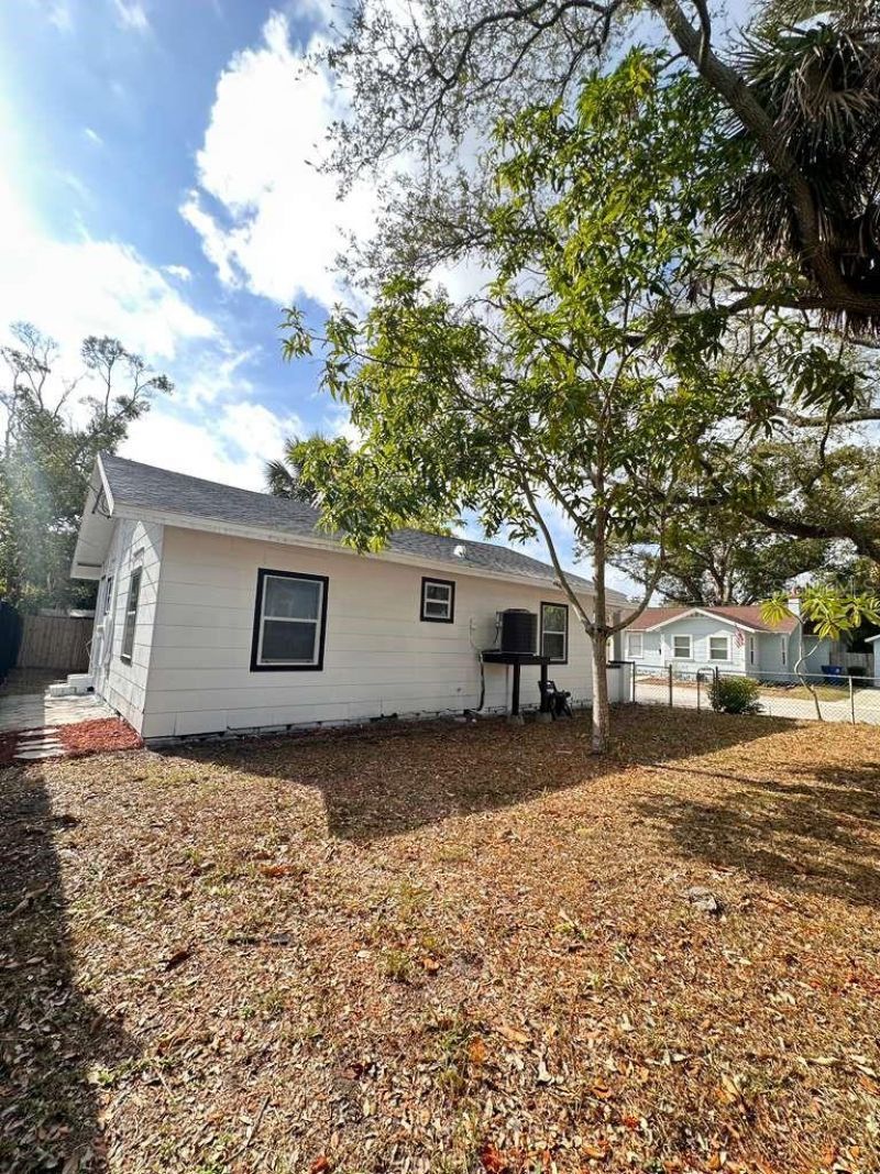 2100 Auburn Street S, Saint Petersburg, FL 33712 Photo