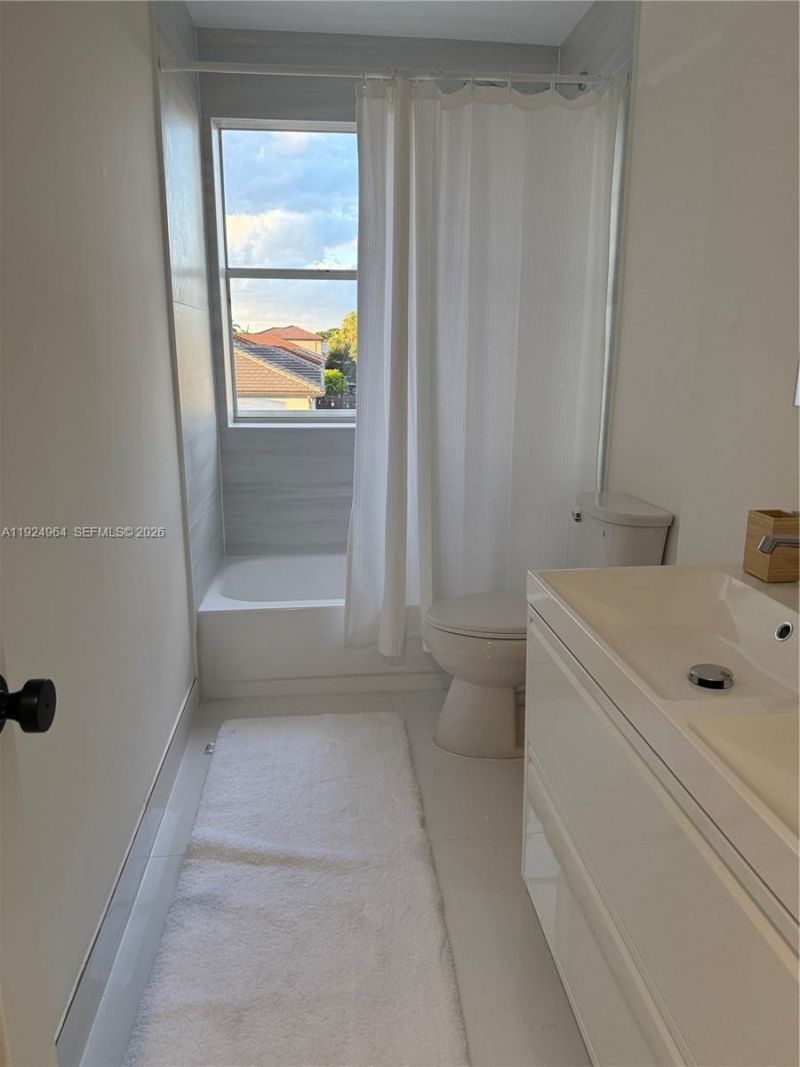 16358 SW 82nd Ter, Miami, FL 33193 Photo