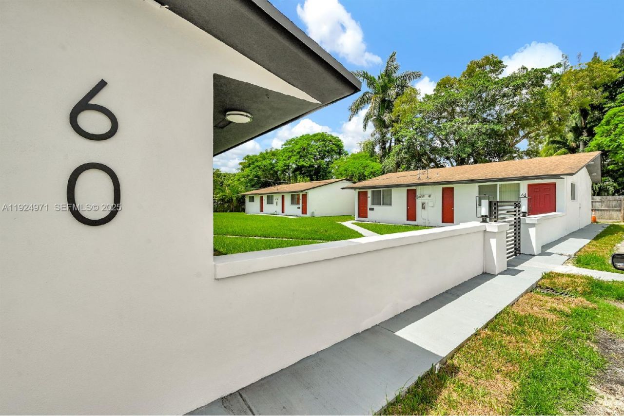 60 NW 161st St, Miami, FL 33169 Photo