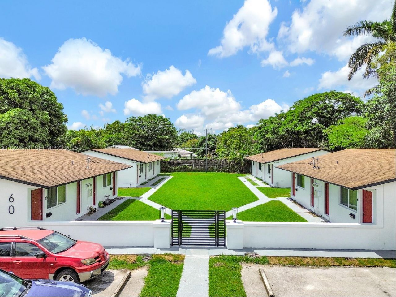 60 NW 161st St, Miami, FL 33169 Photo