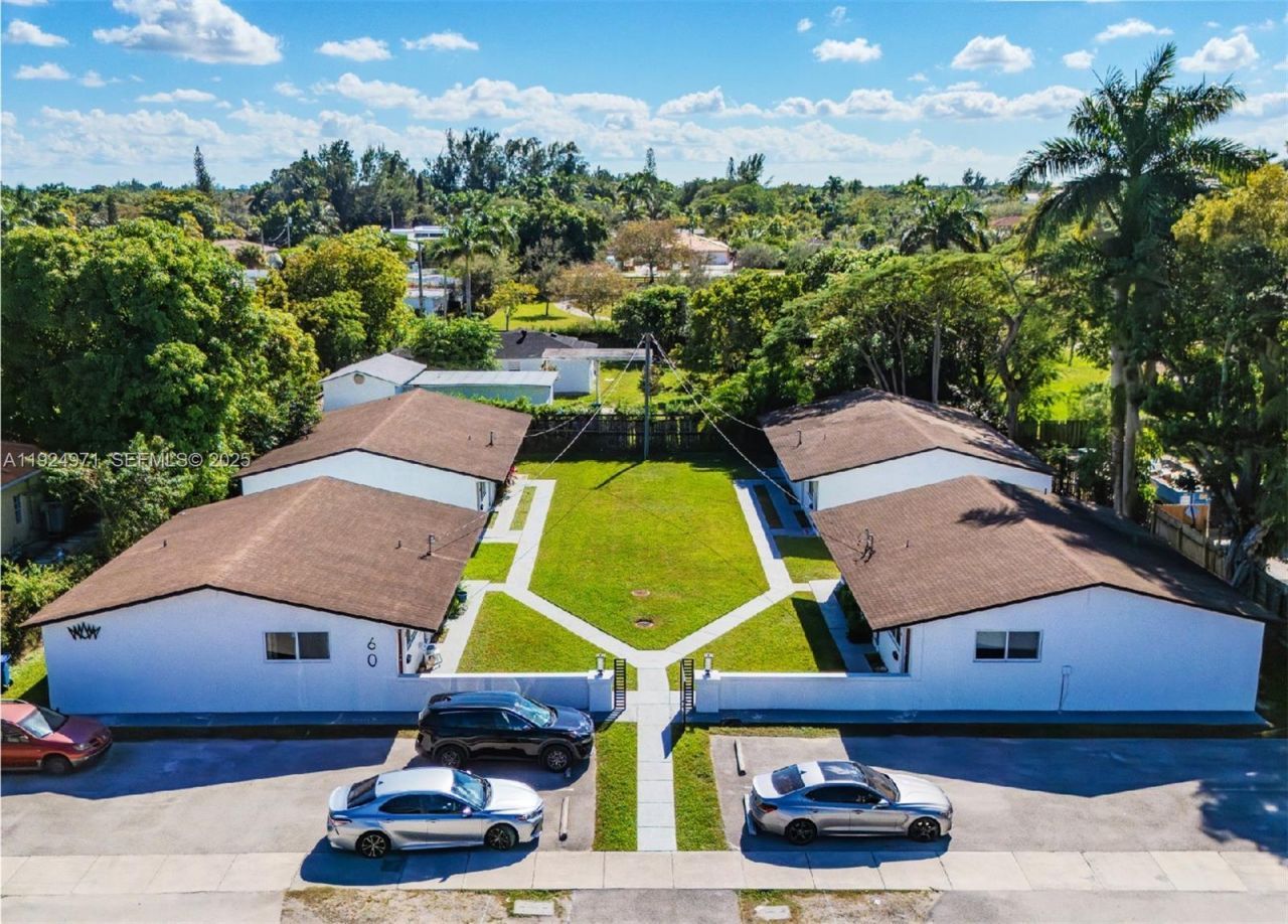 60 NW 161st St, Miami, FL 33169 Photo