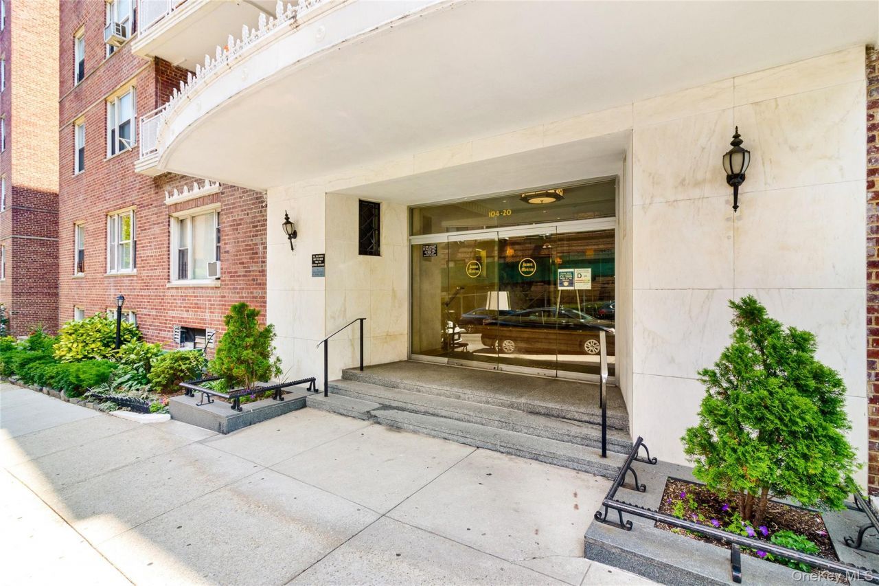 104-20 68th Drive, Unit B22, Forest Hills, NY 11375 Main Photo