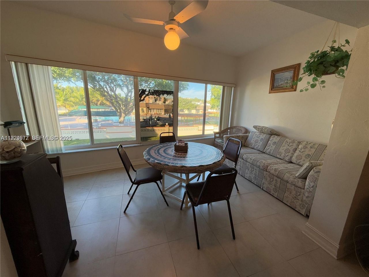 4270 NW 40th St, Unit 202, Lauderdale Lakes, FL 33319 Photo