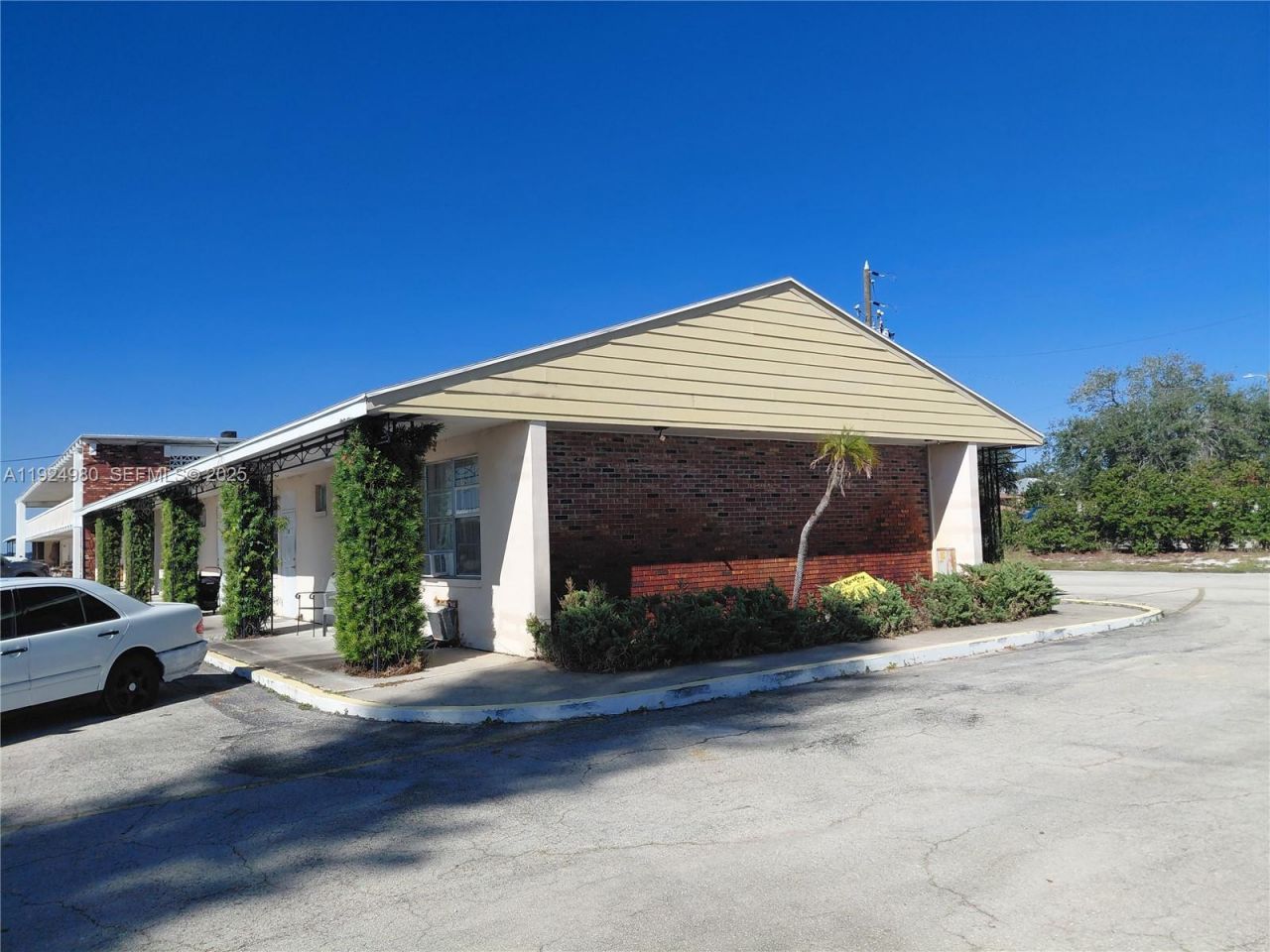 1001 Lakeview Drive, Sebring, FL 33870 Photo