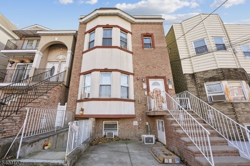 717 16th St, Union, NJ 07087 Main Photo