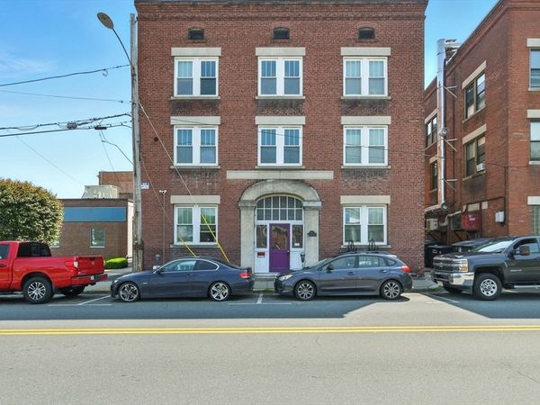 11 Conway St, Greenfield, MA 01301