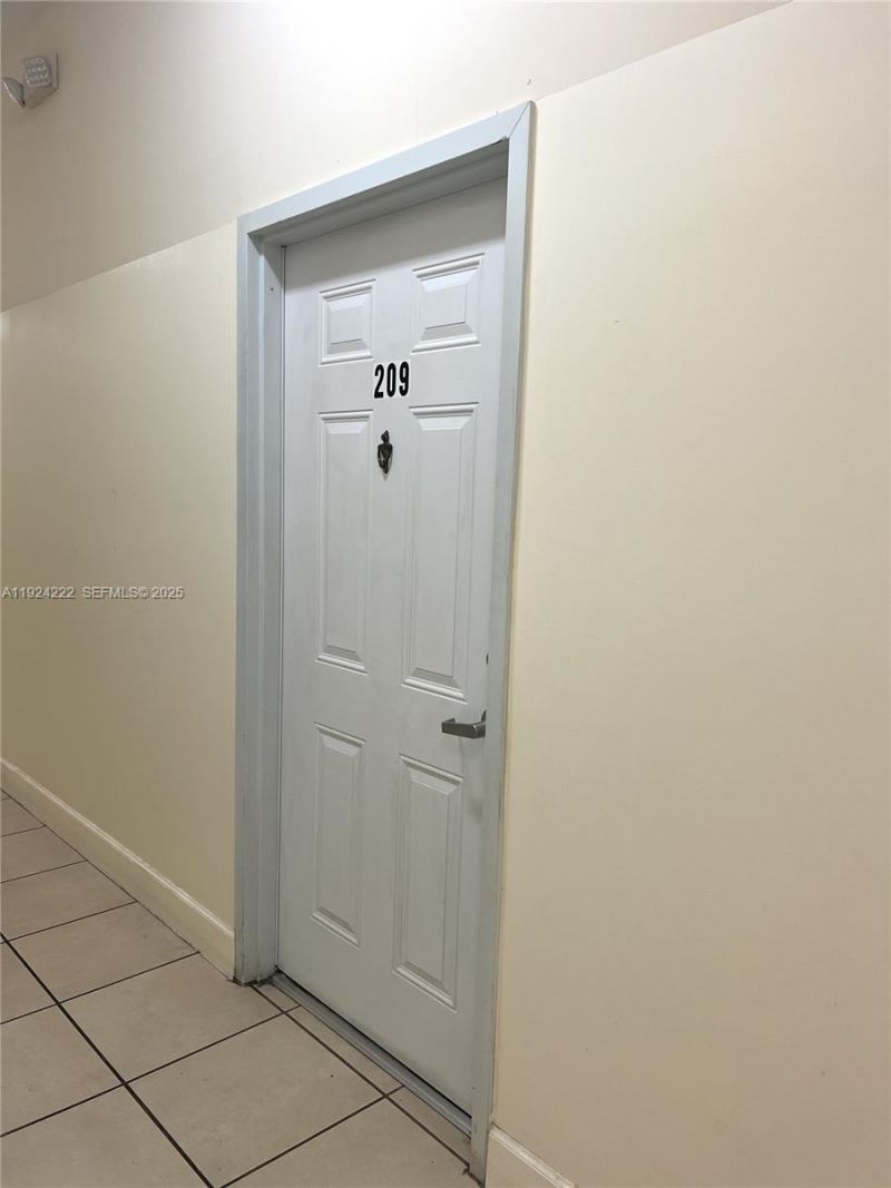 1253 SW 2nd St, Unit 209, Miami, FL 33135 Photo