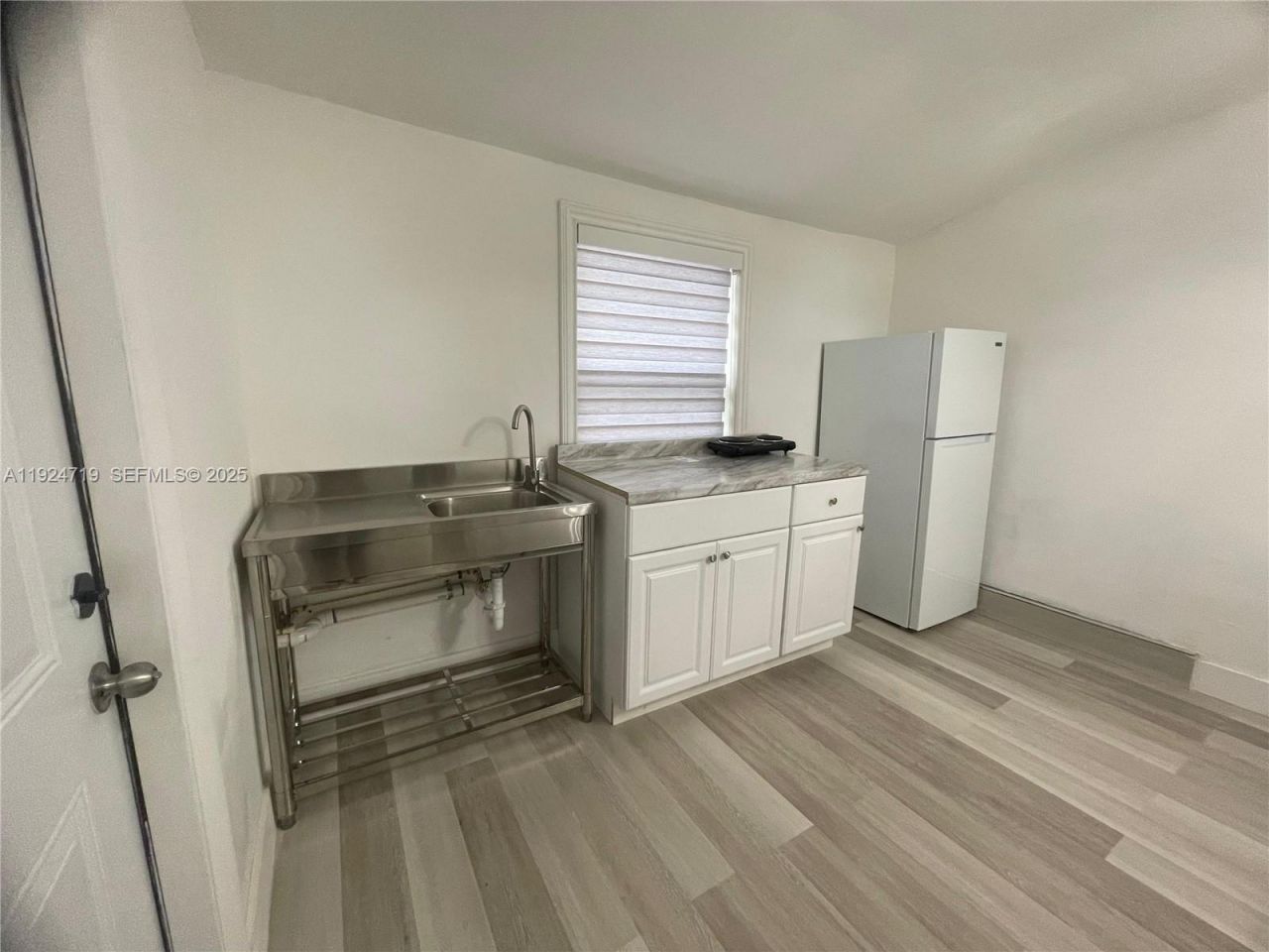 3718 NW 12th St, Miami, FL 33126 Photo