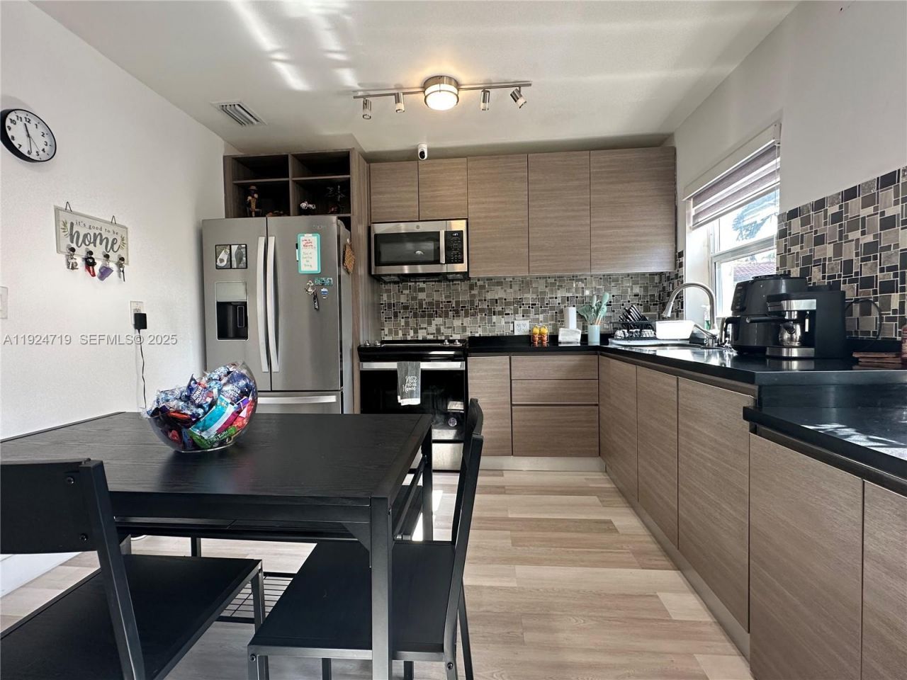 3718 NW 12th St, Miami, FL 33126 Photo