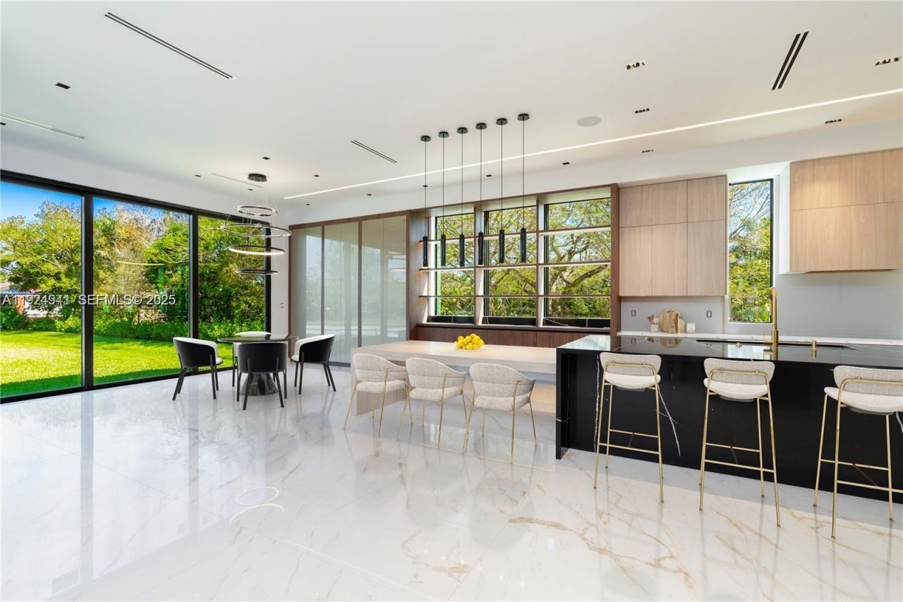 5903 SW 54th Ct, Davie, FL 33314 Photo