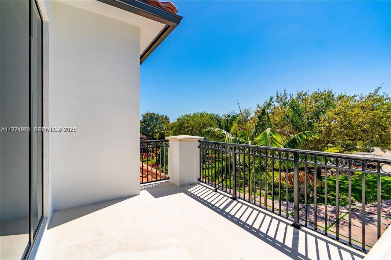 5903 SW 54th Ct, Davie, FL 33314 Photo