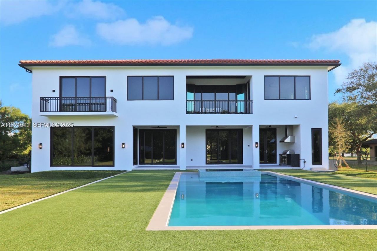 5903 SW 54th Ct, Davie, FL 33314 Photo